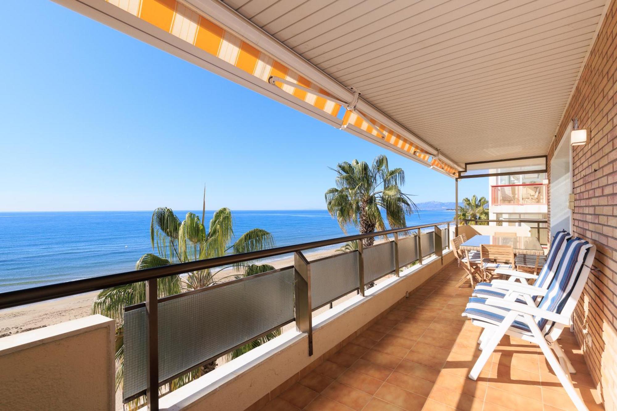 Apartament Apartamento Para 8 Sobre El Mar Salou Zewnętrze zdjęcie